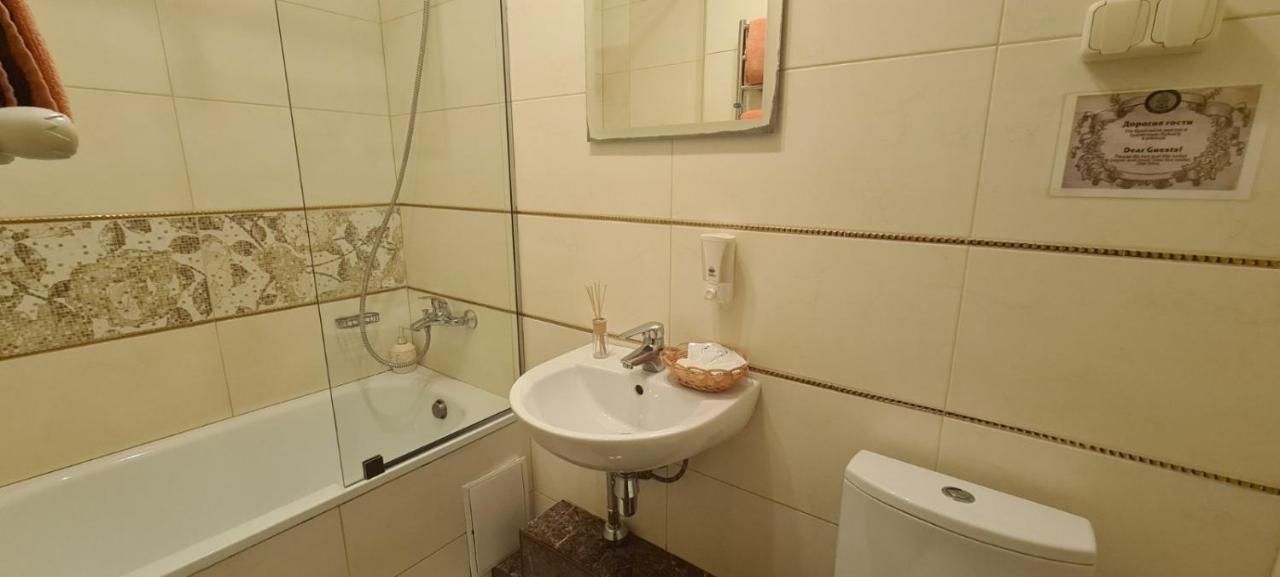 קרמנצ'וג Отель Glove House מראה חיצוני תמונה