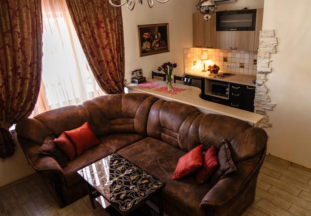 קרמנצ'וג Отель Glove House מראה חיצוני תמונה