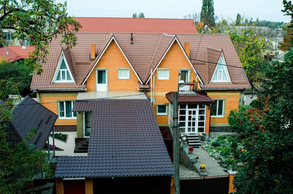 קרמנצ'וג Отель Glove House מראה חיצוני תמונה