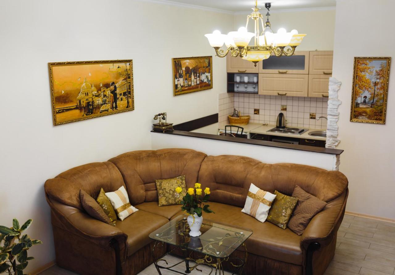 קרמנצ'וג Отель Glove House מראה חיצוני תמונה