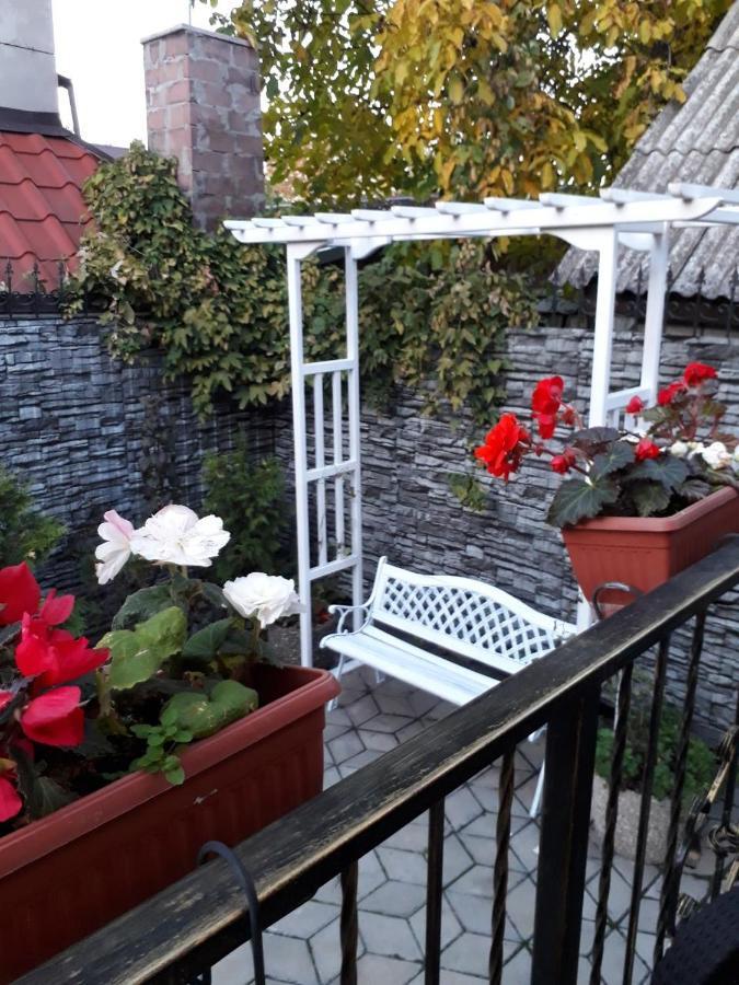 קרמנצ'וג Отель Glove House מראה חיצוני תמונה